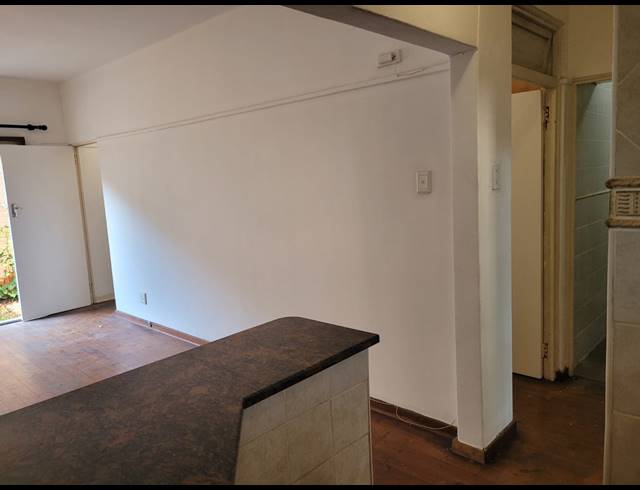 1.5 BEDROOM FLAT TO LET IN MORNINGSIDE